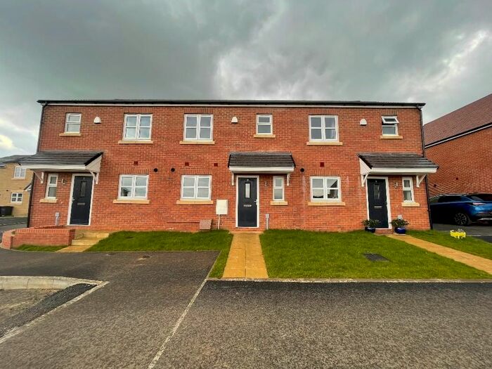 3 Bedroom Terraced House To Rent In Grassland Way, Northampton, NN4