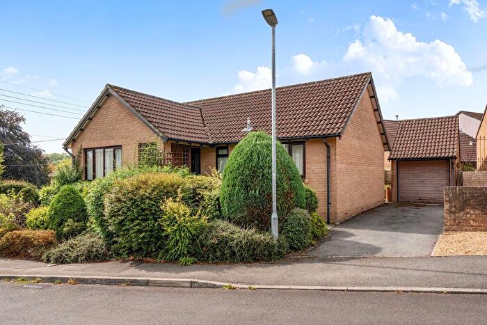 2 Bedroom Detached Bungalow For Sale In Paray Drive, Wells, BA5