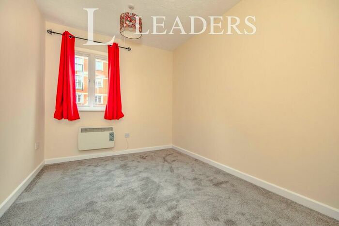 2 Bedroom Apartment To Rent In Neptune Square, Ipswich, IP4