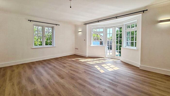 2 Bedroom Flat To Rent In Spencers Court, Pursers Farm, Spencers Wood, RG7
