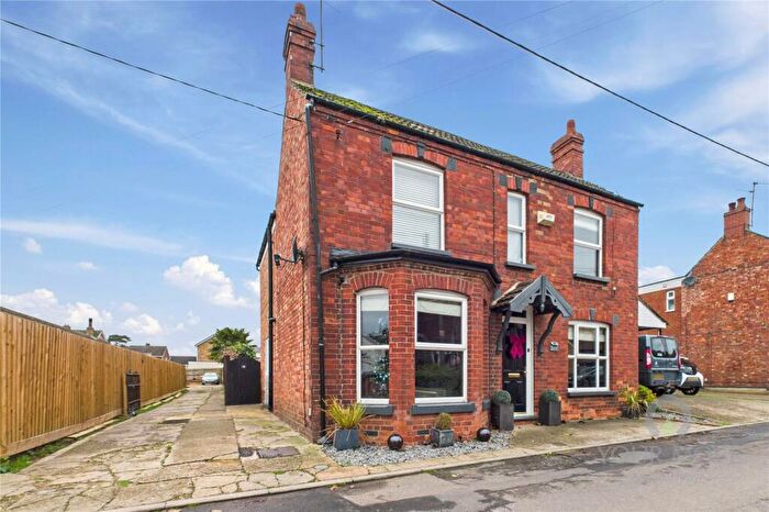 4 Bedroom Detached House For Sale In Millers Close, Finedon, Wellingborough, Northamptonshire, NN9