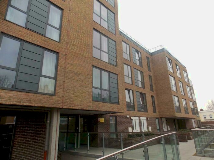 1 Bedroom Apartment To Rent In Aubers Ridge Court, Festubert Place, Bow, E3