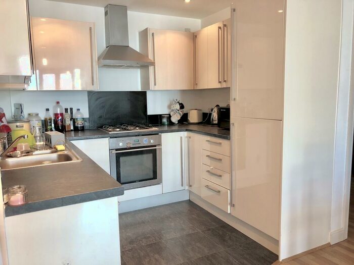 1 Bedroom Flat To Rent In Ocean Crescent, City Centre *Zero Deposit Guarantee Available*, PL1