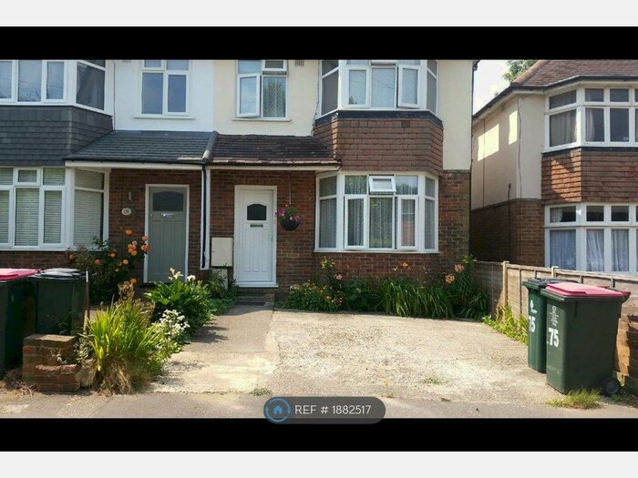 3 Bedroom Semi-Detached House To Rent In Northgate Road, Crawley, RH10