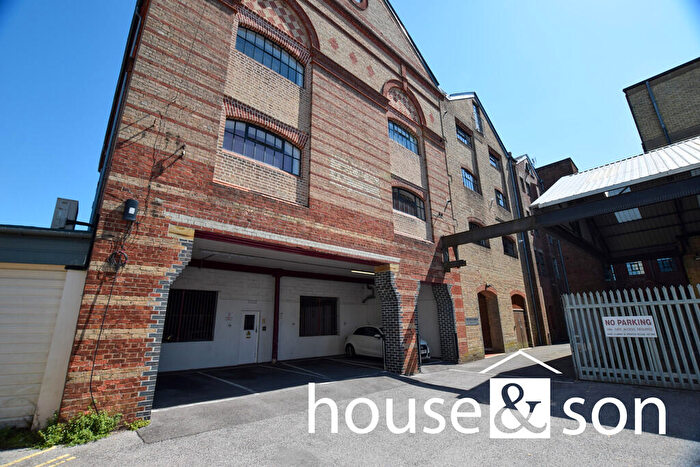 2 Bedroom Apartment For Sale In The Pantechnicon, Seamoor Road, West Cliff, Bournemouth, BH4