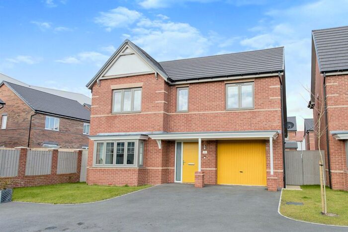 4 Bedroom Detached House To Rent In Lance Grove, Pontefract, WF8