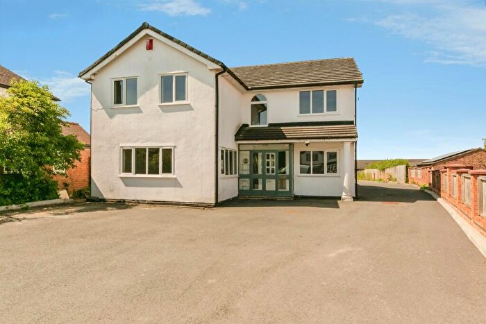 4 Bedroom Detached House For Sale In Chester Road, Winsford, CW7