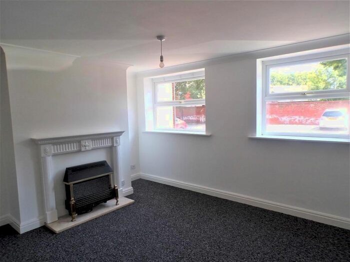 1 Bedroom Flat To Rent In Rosedale Mansions, Hull, HU3