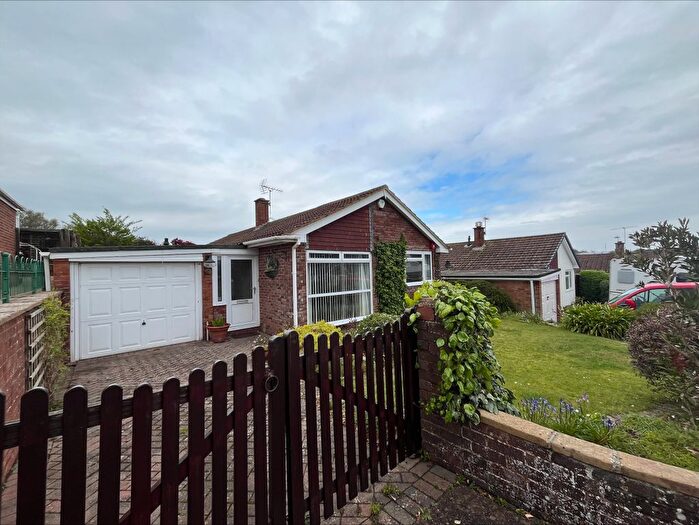 3 Bedroom Bungalow To Rent In Lower Drive, Dawlish, EX7