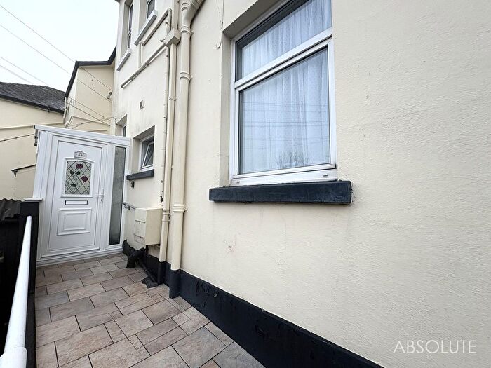 2 Bedroom Flat To Rent In Grosvenor Road, Paignton, TQ4
