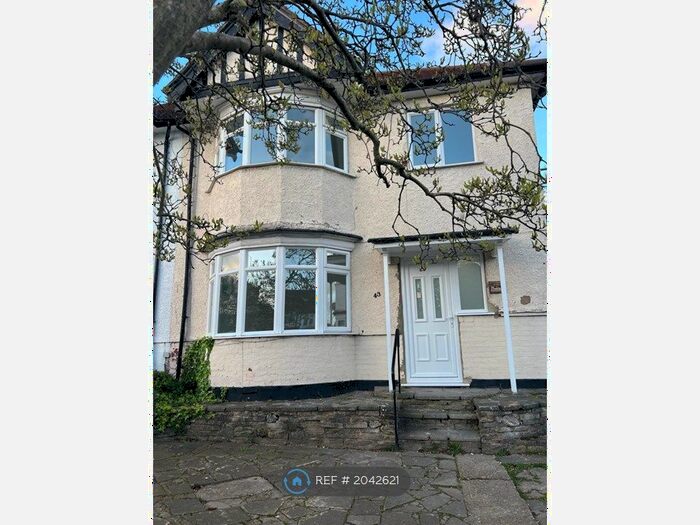 2 Bedroom Flat To Rent In Renters Ave, London, NW4