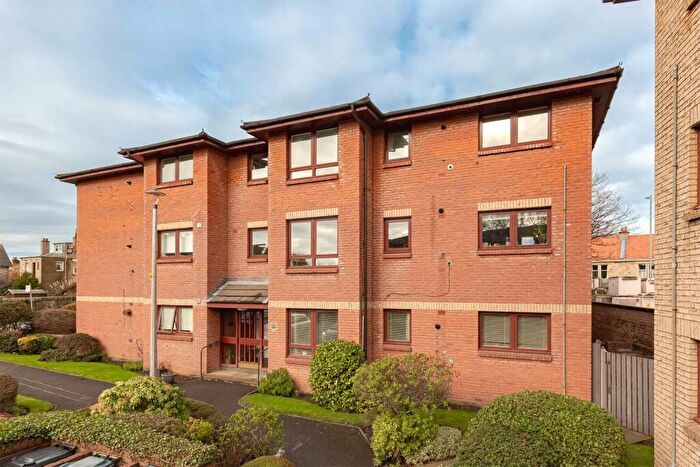 3 Bedroom Flat For Sale In Caithness Place, Trinity, Edinburgh, EH5