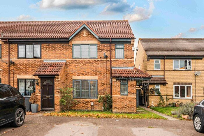 3 Bedroom End Terrace House For Sale In The Paddocks, Flitwick, MK45