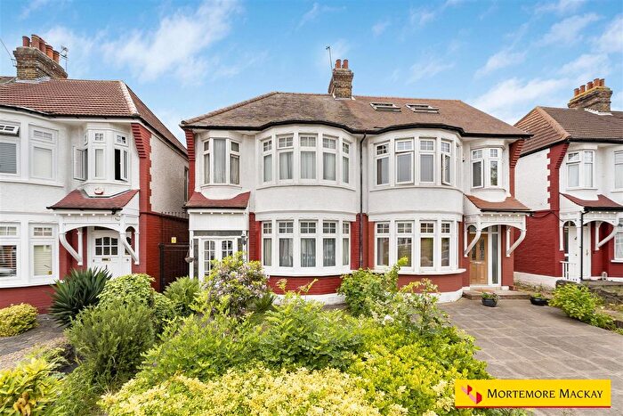 3 Bedroom Semi-Detached House For Sale In Green Dragon Lane, London, N21