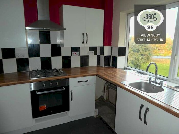 3 Bedroom Flat To Rent In Verbena Close, Bell Green, Coventry, CV2