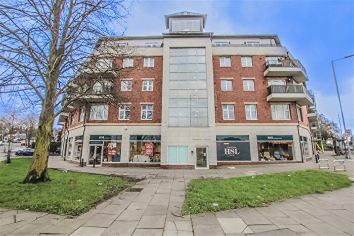 1 Bedroom Flat For Sale In Peaberry Court, Greyhound Hill, Hendon, NW4