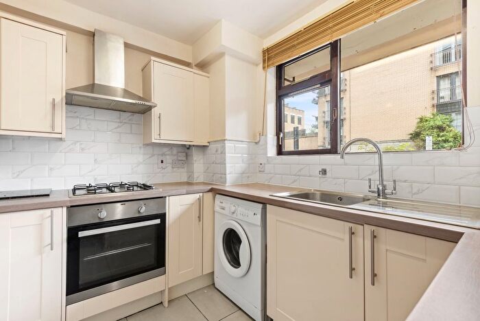 2 Bedroom Flat To Rent In Horsfield House, Northampton Street, N1