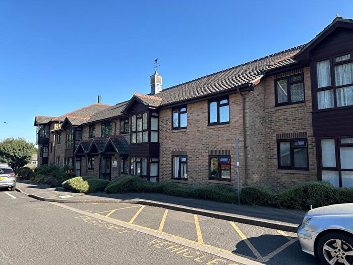 1 Bedroom Retirement Property For Sale In St Christophers Gardens, Ascot, Bracknell Forest, SL5