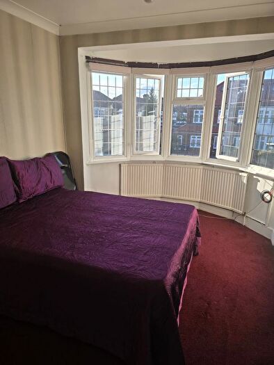 2 Bedroom Flat To Rent In Wilbury Way, London, N18