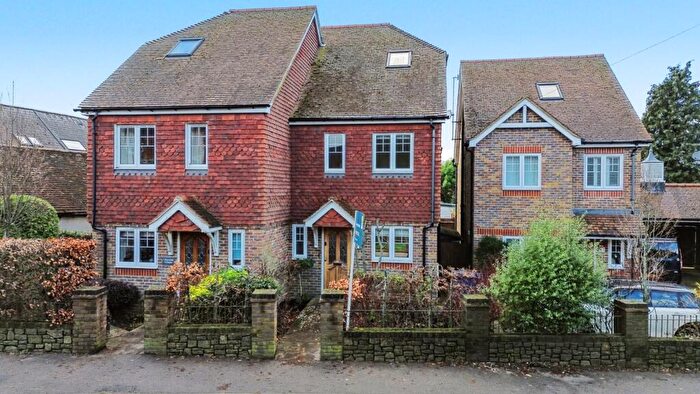 3 Bedroom Semi Detached House For Sale In Petworth Road, Witley, Godalming, Surrey, GU8