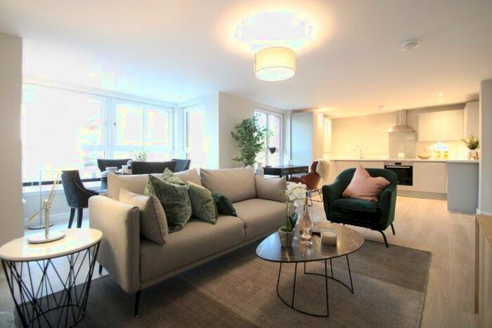 2 Bedroom Flat To Rent In Finlay Drive, Glasgow, G31