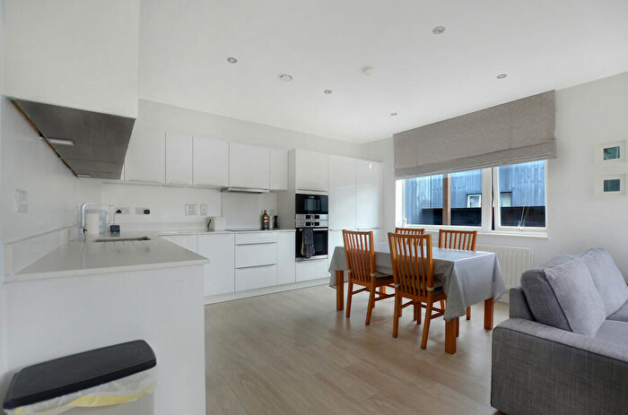 3 Bedroom Apartment To Rent In Harradine Street, Trumpington, CB2