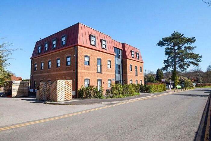 2 Bedroom Flat To Rent In Station Approach, Princes Risborough, HP27
