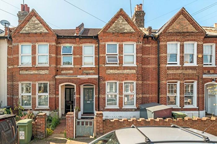 2 Bedroom Flat For Sale In Overcliff Road, Ladywell, SE13
