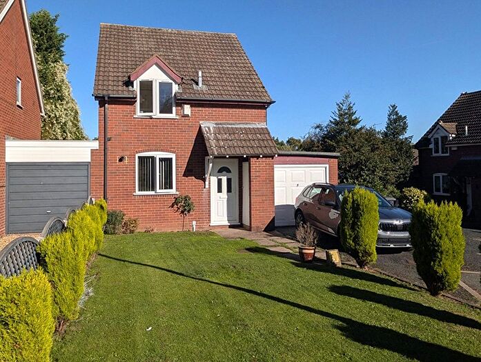 3 Bedroom Link Detached House For Sale In Parish Drive, Hadley, Telford, Shropshire, TF1