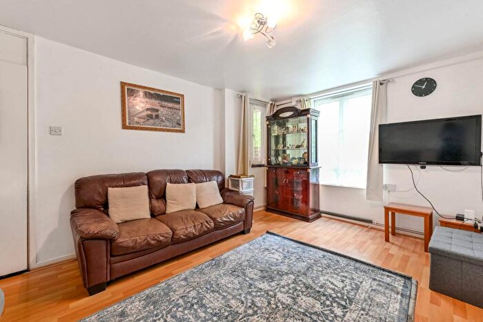3 Bedroom Flat For Sale In Tolmers Square, Euston, London, NW1
