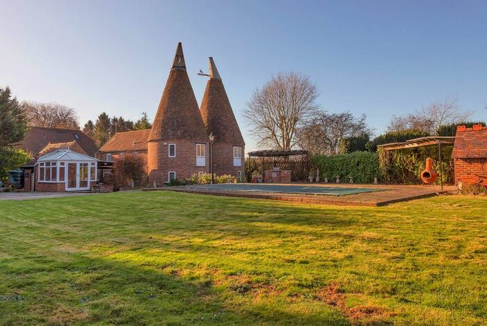 4 Bedroom Detached House To Rent In Hampstead Lane, Nettlestead, Maidstone, ME18