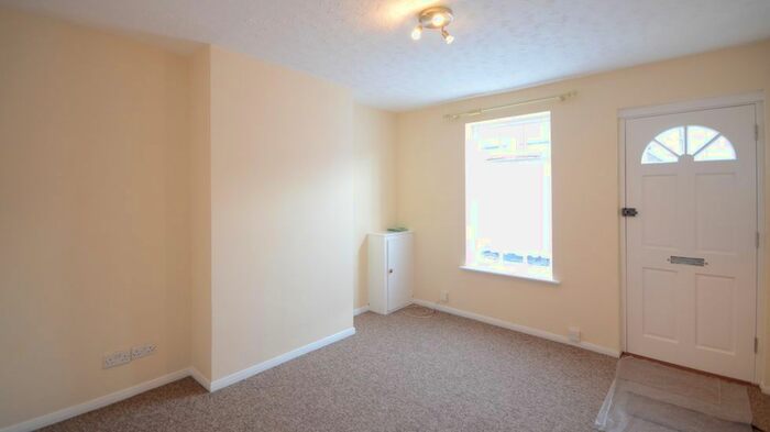 2 Bedroom End Of Terrace House To Rent In Ray Mill Road West, Maidenhead, SL6