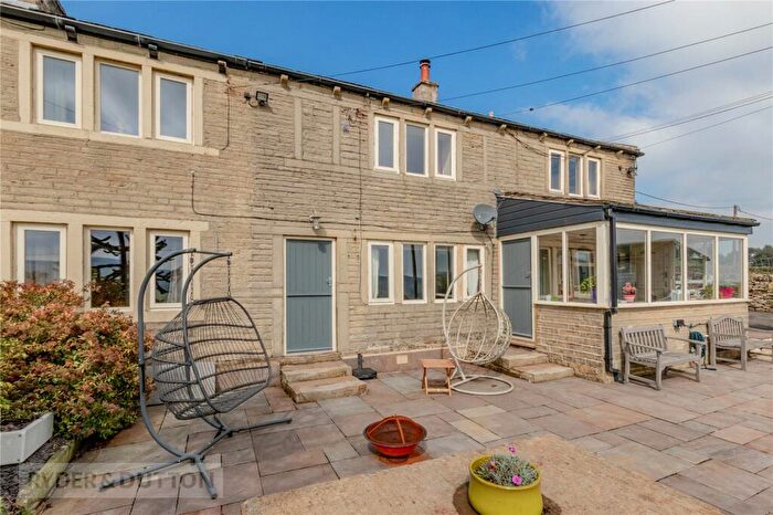 4 Bedroom End Of Terrace House For Sale In Flush House Lane, Holmbridge, Holmfirth, West Yorkshire, HD9