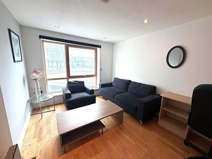 1 Bedroom Flat To Rent In Clarence House The Boulevard, Leeds, LS10