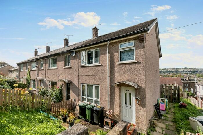 3 Bedroom Terraced House For Sale In Spring Bank Rise, Keighley, BD21