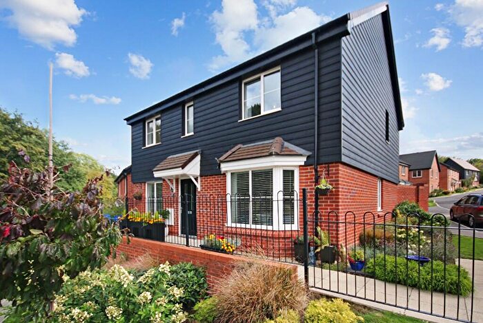 4 Bedroom Detached House For Sale In Rushetts Lane, RH10