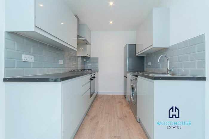 1 Bedroom Flat To Rent In Hampden Way, London, N14