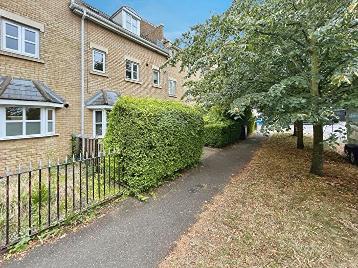 2 Bedroom Maisonette To Rent In The Meads, New Writtle Street, Chelmsford, CM2