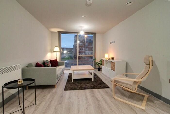 2 Bedroom Apartment To Rent In Jq Rise, Goodman Street, Birmingham City Centre, B1