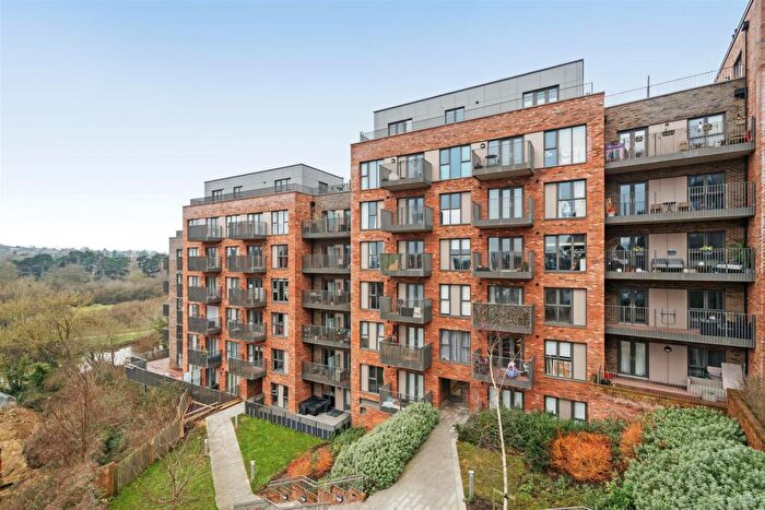 2 Bedroom Apartment For Sale In Rosalind Drive, Maidstone, ME14