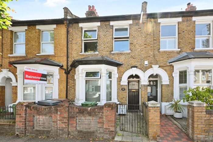 3 Bedroom Property For Sale In Victoria Road, Walthamstow, E17