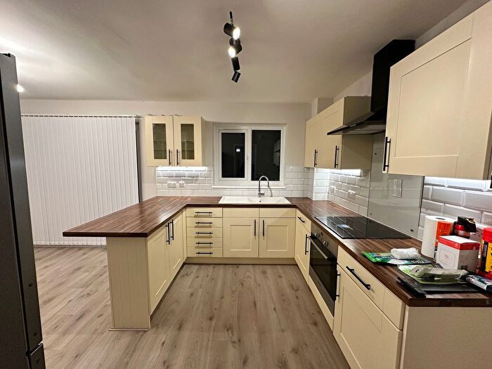 3 Bedroom Property To Rent In Langdale Close, Brownsover, Rugby, CV21