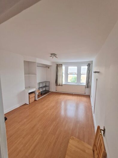 1 Bedroom Flat To Rent In Wightman Road, Turnpike Lane London, N8