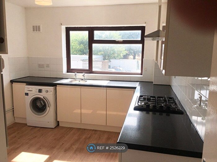 1 Bedroom Flat To Rent In Catherine Lodge, Croydon, CR0