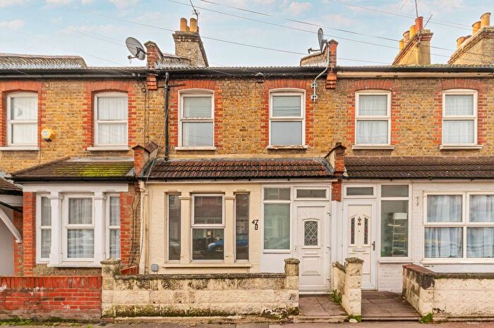 4 Bedroom Terraced House To Rent In Cecil Road, Mitcham, Croydon, CR0