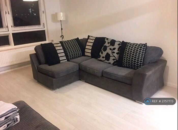 1 Bedroom Flat To Rent In Whinchat Road, London, SE28