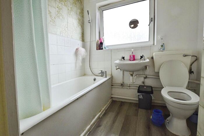 1 Bedroom House To Rent In Fisher Street, London, E16