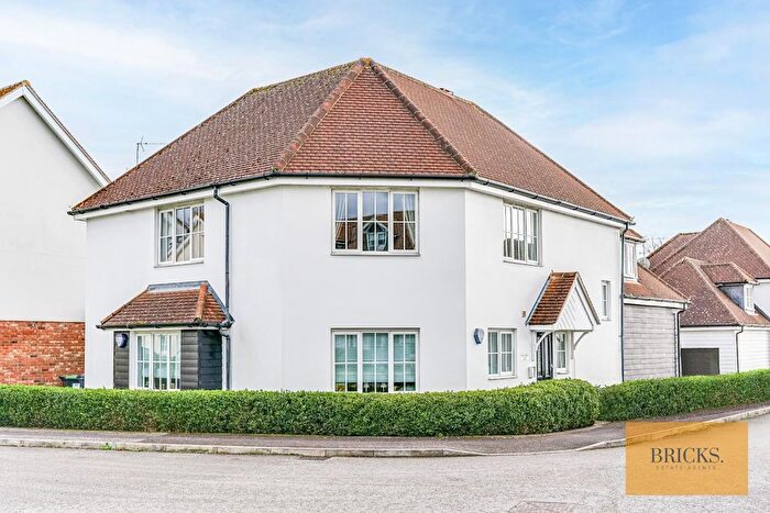 2 Bedroom Flat For Sale In Walter Mead Close, Ongar, CM5
