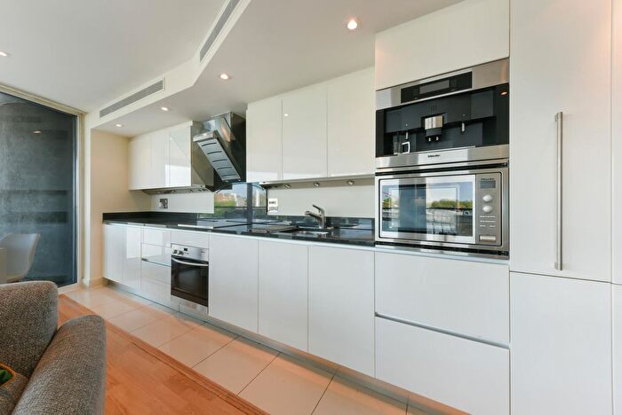 2 Bedroom Flat To Rent In Centurion Building, Chelsea Bridge Wharf, London, SW11