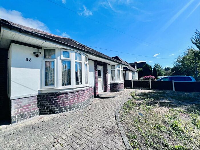 2 Bedroom Bungalow To Rent In Wollaton Vale, Nottingham, NG8
